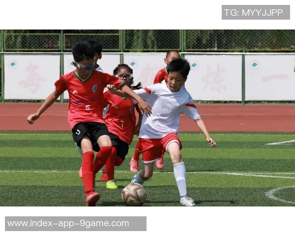 CMG群众足球邀请赛首场战平东道主永州与泰安2比2平局白云飞精彩梅开二度